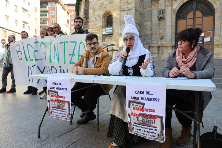 Comparecencia de este sábado, en la plaza de la Encarnación de Atxuri.