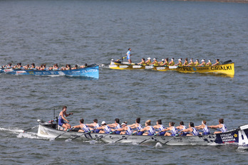 Euskotren ligako estropada bateko irudia, Arraun Lagunak, Tolosaldea eta Orio nor baino nor. 