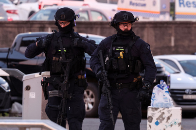 Despliegue de la Policía australiana en la playa de Bondi, en Sidney.