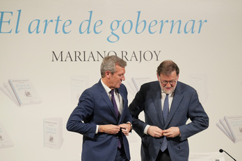 El presidente Rueda con Mariano Rajoy, la pasada semana en Santiago, en la presentación de un libro del exmandatario español.
