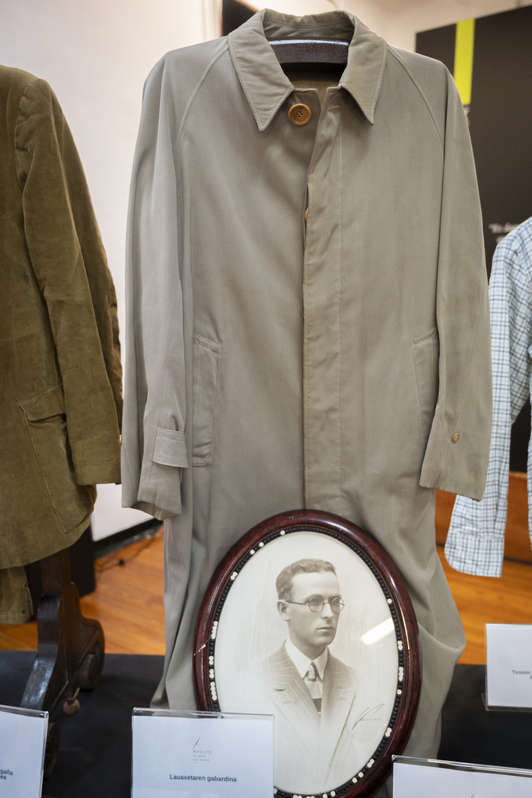 Bergaran ikusi gauden Lauaxetaren objektu pertsonal batzuk.