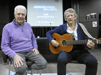 Peio Ospital eta Pantxoa Carrere, azken kontzertuaren aurkezpenean.