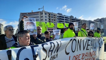 Lorezainek komenioa eskatzeko borroka azaltzeko egin duten agerraldia.