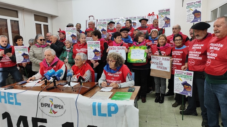 Comparecencia en los locales parroquiales de Errota.