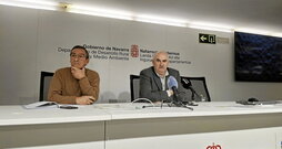 El director general de Agricultura y Ganadería, Ignacio Gil, y el consejero del ramo, Jose Mari Aierdi.