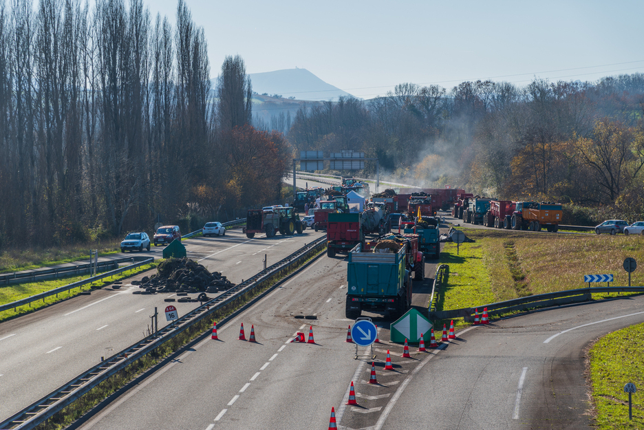 Autobidea laborariek blokeatua.