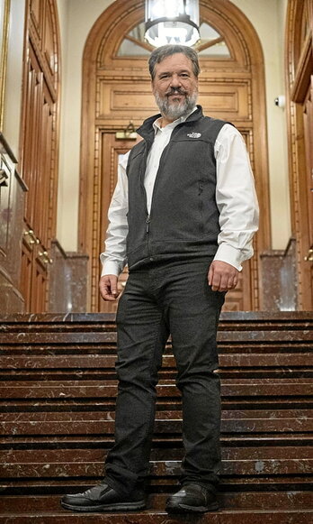 Xabier Irujo, artxiboko irudi batean, urtarrilean bere azken liburua aurkeztera Bilbora gerturatu zenean.