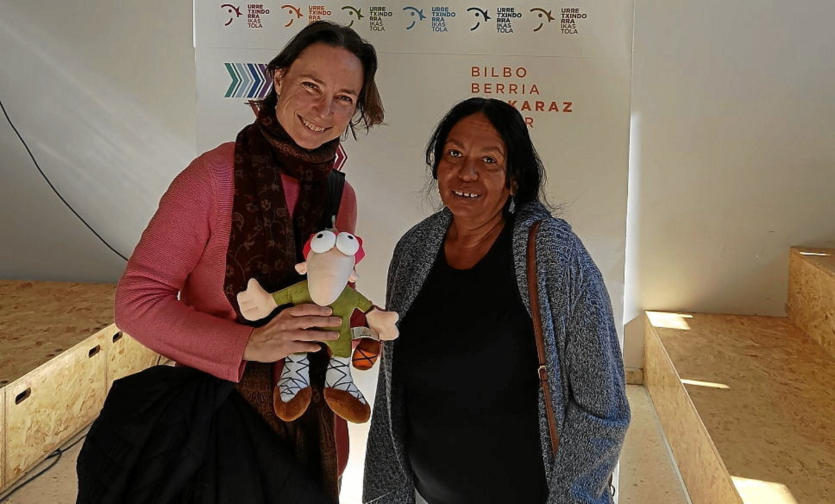 «Ez dugu zuriekiko aldea txikituko eskolak gure hizkuntzan izan arte»