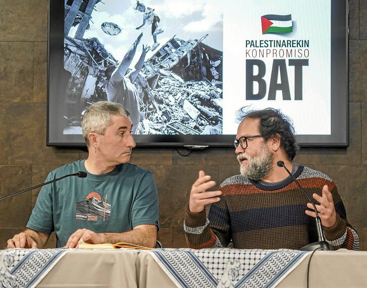 Ibon Meñika eta Eneko Gerrikabeitia Gernika-Palestina Herri Ekimeneko kideak.