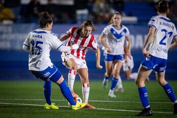 Clara Pinedo durante el encuentro de Copa entre Athletic y Europa en Barcelona.