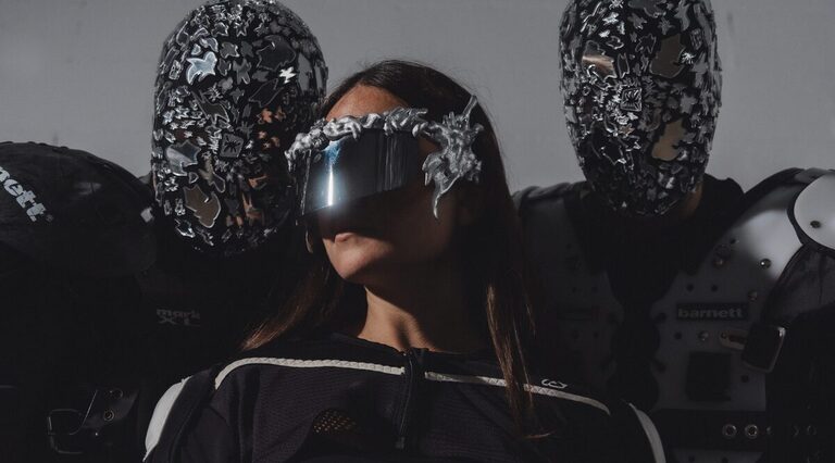 Hamabost talde ariko dira zuzenean, tartean, Merina Gris banda.