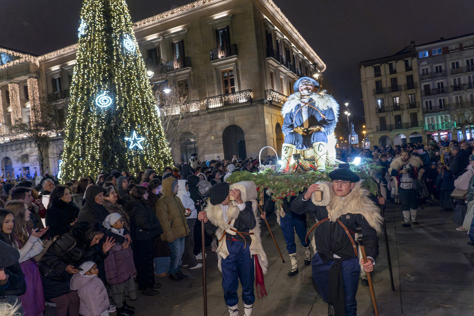 Olentzeroren kalejira Iruñean.