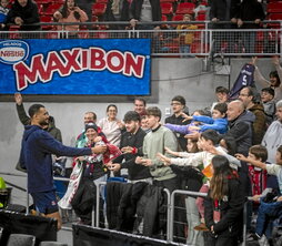 El carisma de Paolo Galbiati se llevó de calle a los aficionados en el entrenamiento de puertas abiertas.