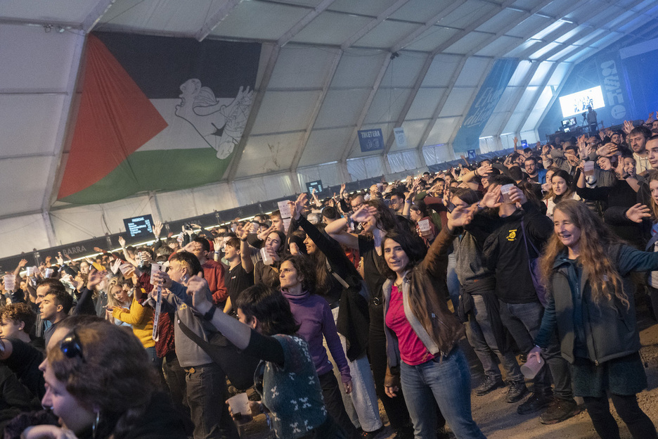 Palestinarekin elkartasuna ere presente egon da Aske jaialdian.