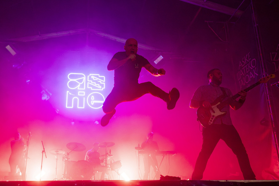 Musikariek ere dena eman dute.