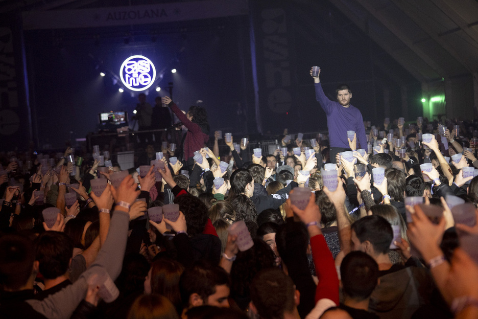 Ekitaldian topa ere egin dute, Nerea Eugik eta Oihan Ekizak gidatuta.