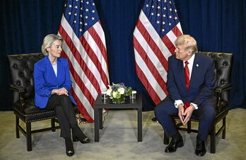 Ursula Von der Leyen, presidenta de la CE, durante una reunión con Donald Trump, presidente de EEUU.