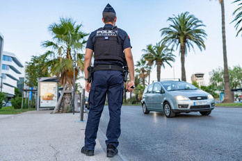 Control de velocidad de tráfico en Niza.