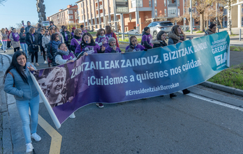 Intxaurrondoko Txaratik abiatu dira langileak.