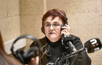 Lore Bilbao, durante una entrevista en los estudios de NAIZ Irratia de Bilbo a comienzos de diciembre.