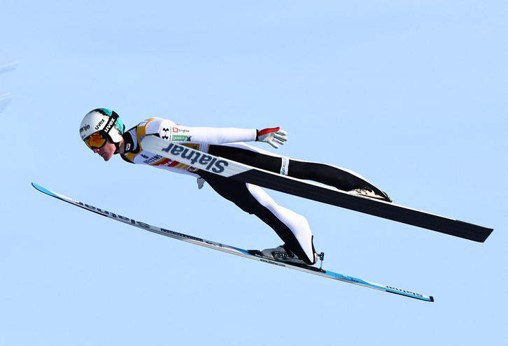 El esloveno Domen Prevc se ha exhibido en la rampa de Garmisch-Partenkirchen.