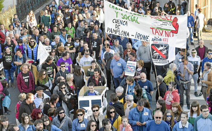 Abiadura handiko trenaren aurkako mobilizazioa Altsasun, 2019. urtean.