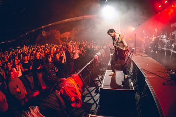 Oialume dantzan jarri du Etzakit taldeak.