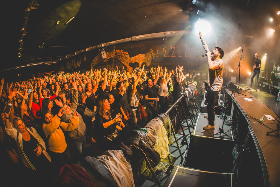 Xabi Solano, jo eta su. Xabi Solano, jo eta su.