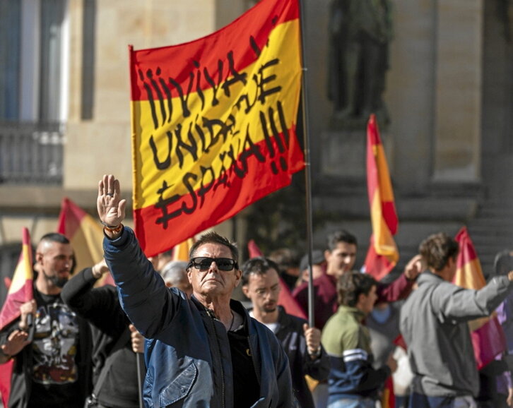 Falangeren ekitaldia, urriaren 12an.