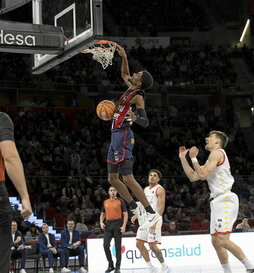 Gran mate de un Simmons que empezó muy bien, pero que fue apagándose.