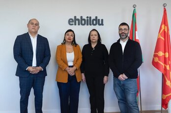 Borregales, Urrea, Cabello y Zulaika, en la sede de EH Bildu.