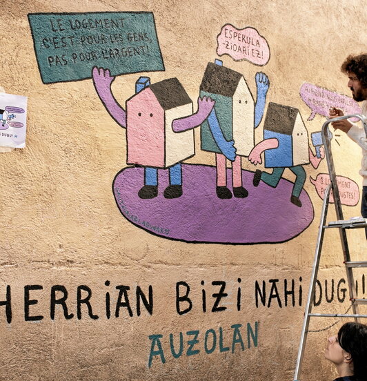 Alda Auzolan ekimenaren mobilizazio bat, iragan urrian, Baionan.