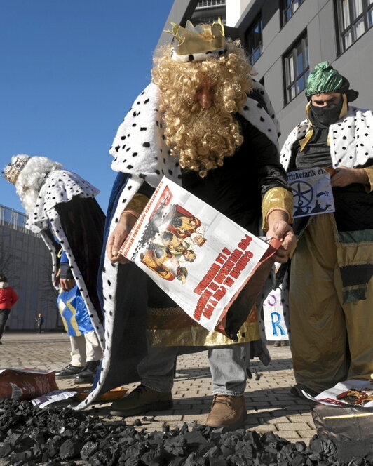 Etxebizitzaren egoera salatu zuten atzo.