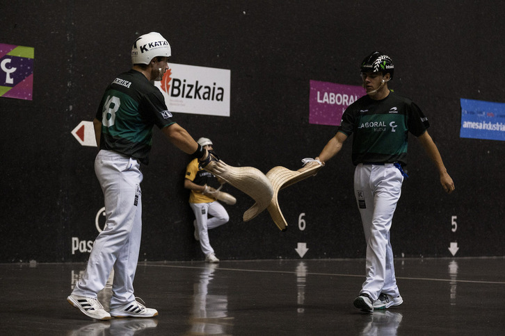 Goitia eta Lekerika, tanto bat ospatzen.