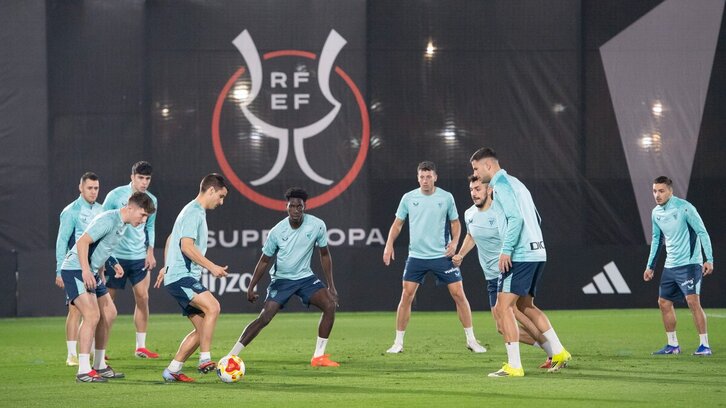 Los jugadores del Athletic han completado una última sesión de entrenamiento antes de la semifinal de mañana.