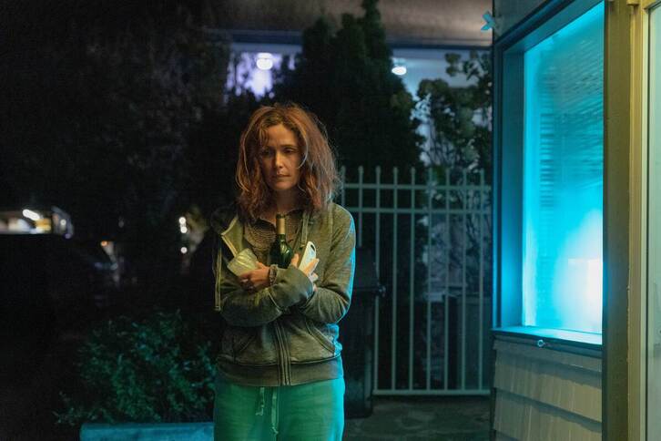 Rose Byrne, Linda izeneko emakumearen azalean.