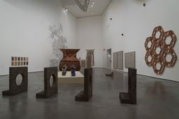 ‘Lurraren arteak’ erakusketa