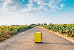 Turismo aterpetxeetako egonaldiaren batez besteko iraupena 1,87 egunekoa izan zen.