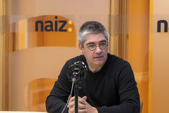 Gorka Elejabarrieta, NAIZ Irratian.