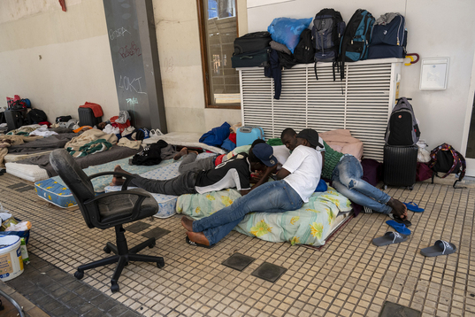 Refugiados de Mali, el pasado verano en el barrio donostiarra de Amara.
