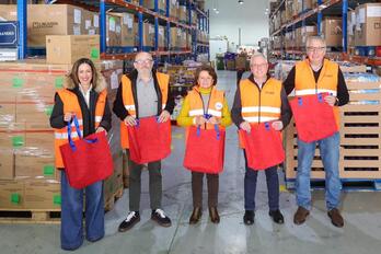 Jasangarritasun Departamentua Zinemaldiko alfonbra gorria Elikagai Bankuarentzako gizarte laguntza bihurtu du.