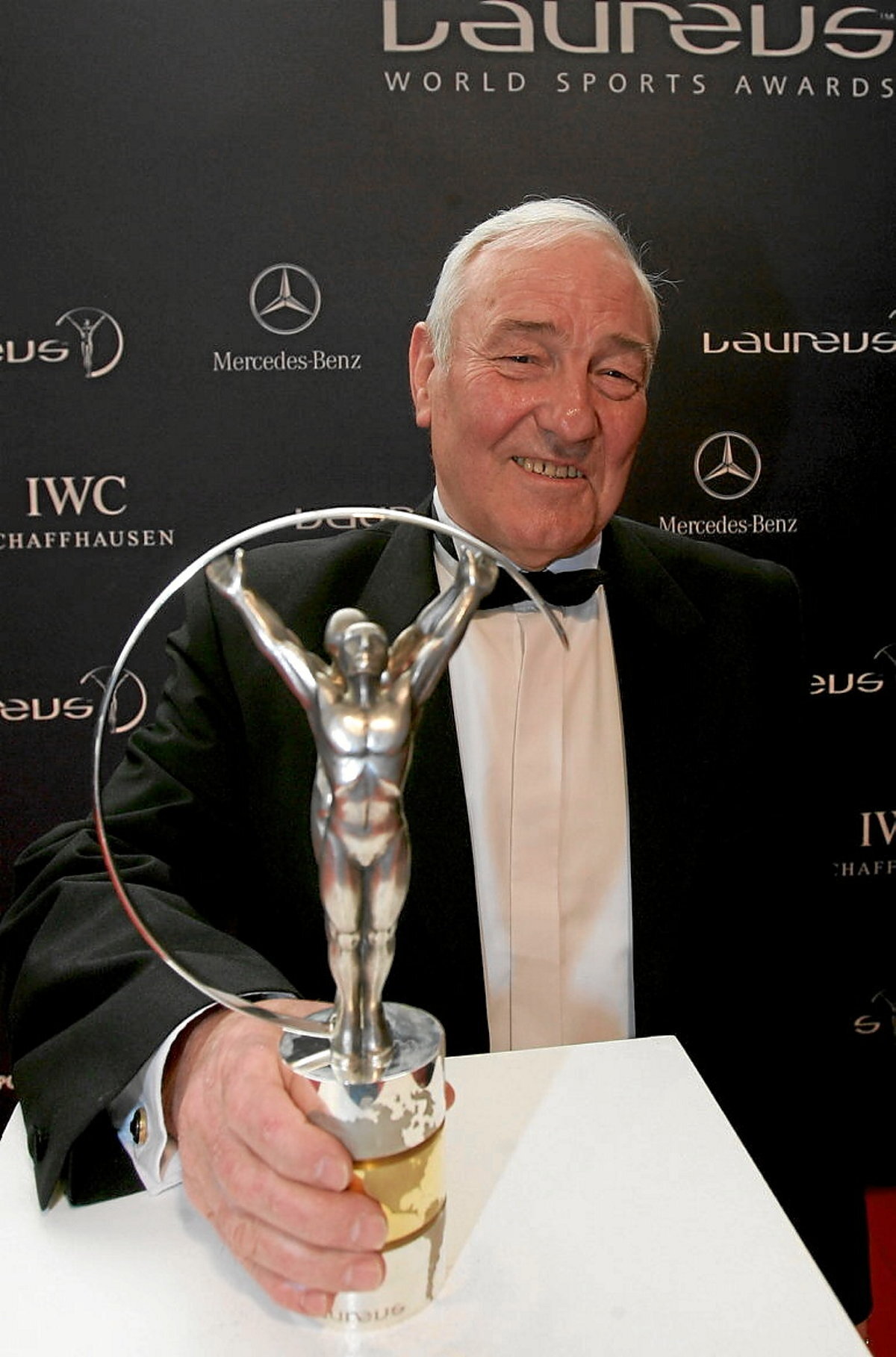 Gerry Storey boxeo entrenatzailea, 2005ean jaso zuen Laureus sariarekin. (David CANNON / GETTY IMAGES)