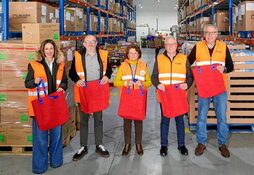 Foru Aldundiak Zinemaldiko alfonbra gorria gizarte laguntza bihurtu du.