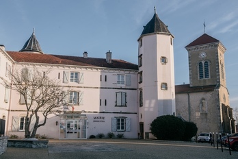 La commune de Bardos s’étend sur plus de 4 000 hectares et compte près de 2 000 habitants.