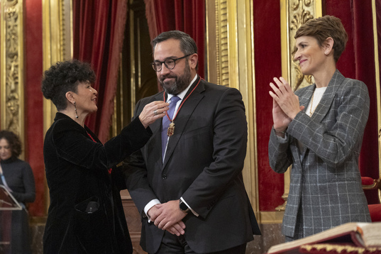 La nueva consejera de Interior y Función Pública, Jurío, salura a Remírez y Chivite.