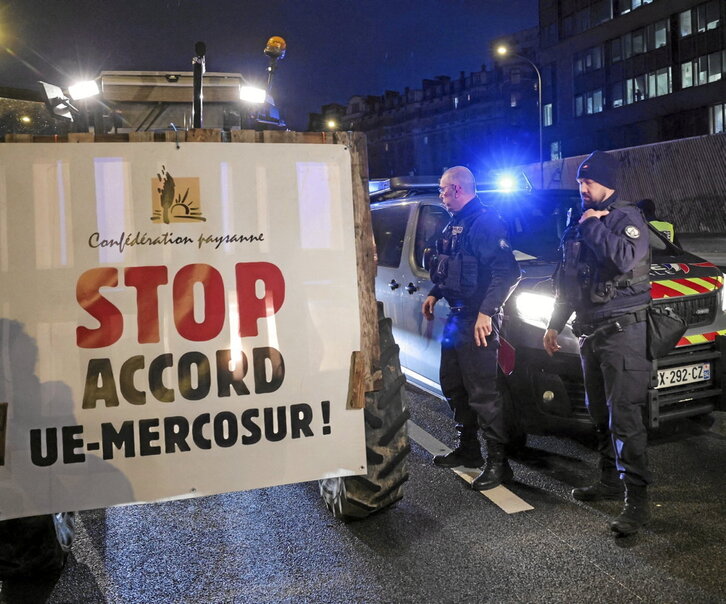 Protesta de agricultores franceses contra el acuerdo.