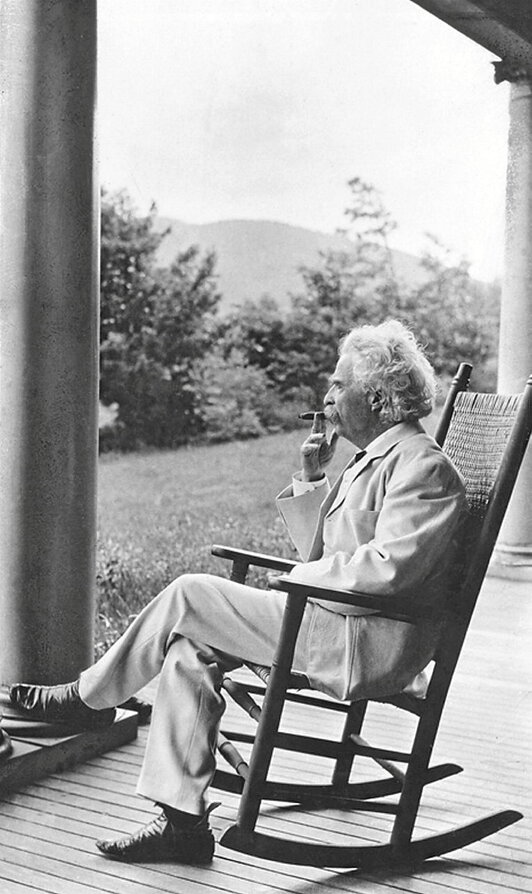 Marc Twain, en New Hampshire en 1905.