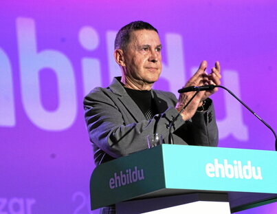 Arnaldo Otegi Mondragon, EH Bilduko idazkari nagusia, batzar nagusiko hitzaldian.