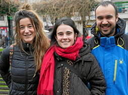 Eztizen Artola Iturrate, Amaiur Iragi Viso eta Peru Del Hoyo Sanchez, atzo Bilbon.