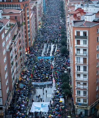 La calle Autonomía, abarrotada.